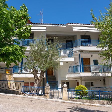 Family Apartment Zornitsa Néa Fókaia Exteriör bild