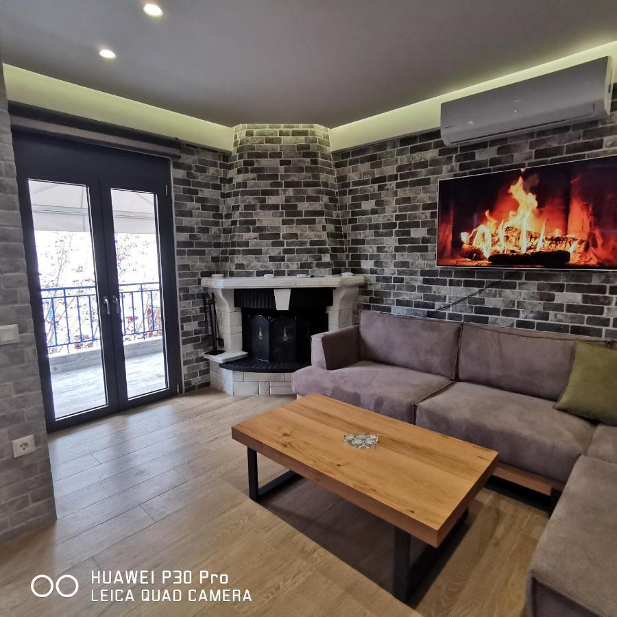 Family Apartment Zornitsa Néa Fókaia Exteriör bild