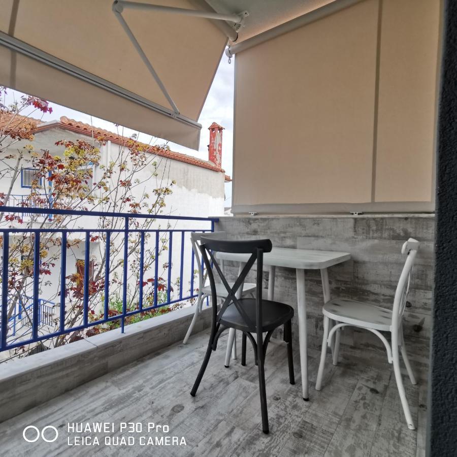 Family Apartment Zornitsa Néa Fókaia Exteriör bild