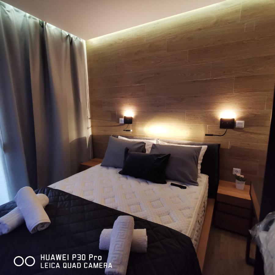 Family Apartment Zornitsa Néa Fókaia Exteriör bild