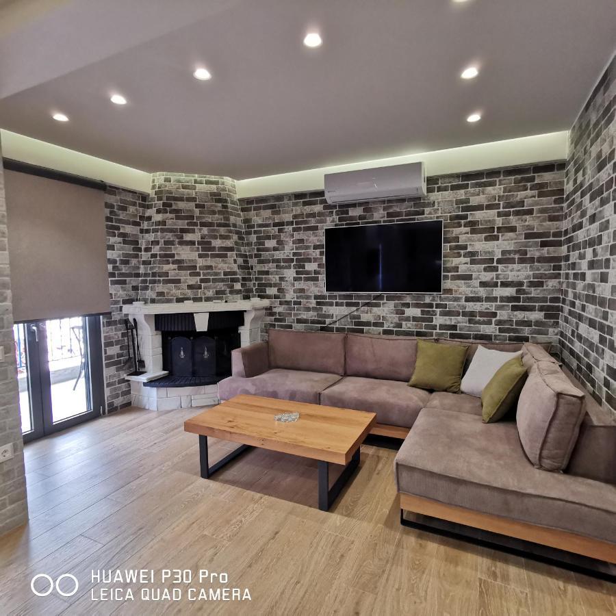 Family Apartment Zornitsa Néa Fókaia Exteriör bild