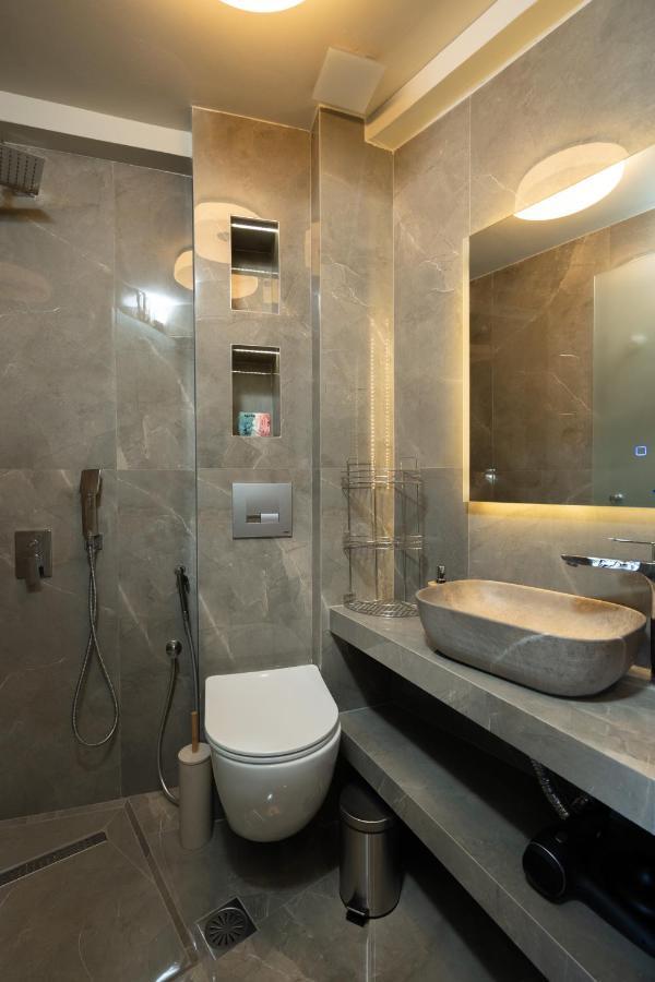 Family Apartment Zornitsa Néa Fókaia Exteriör bild