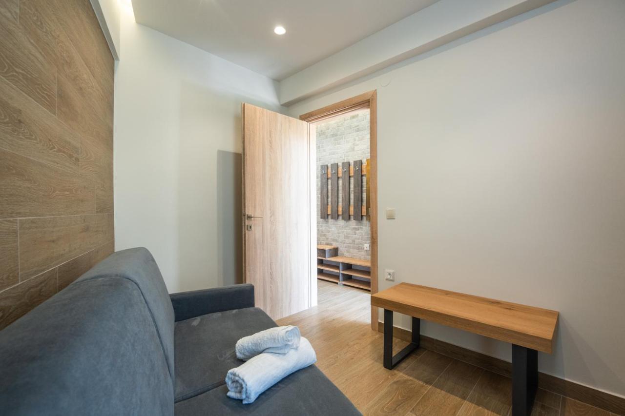 Family Apartment Zornitsa Néa Fókaia Exteriör bild